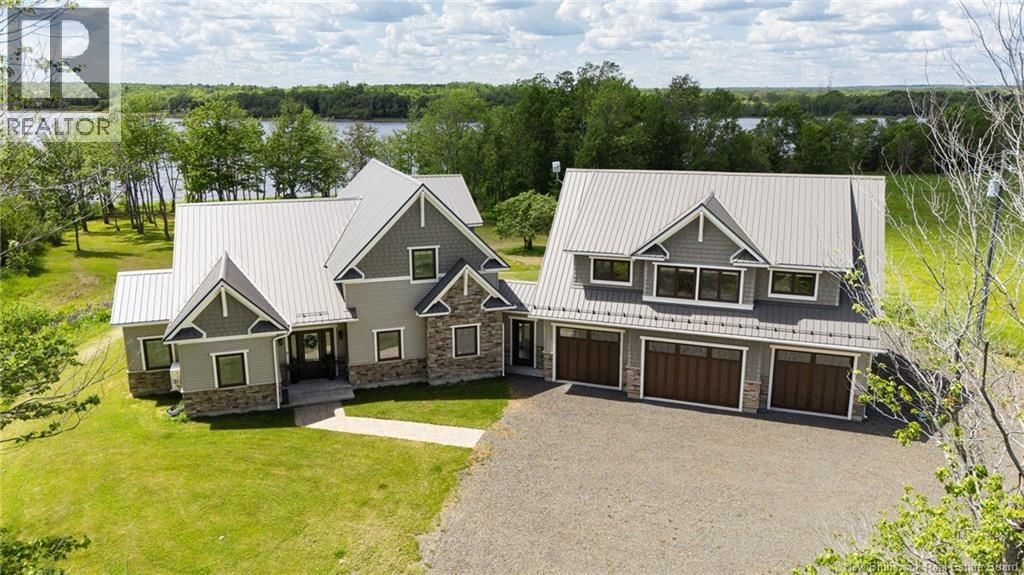 192 Chapman Road, Newcastle Creek, New Brunswick E4B 2M1