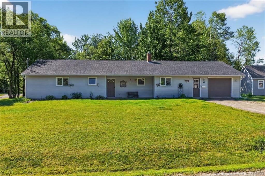 9 Fairview Drive, Salisbury, New Brunswick E4J 2C1