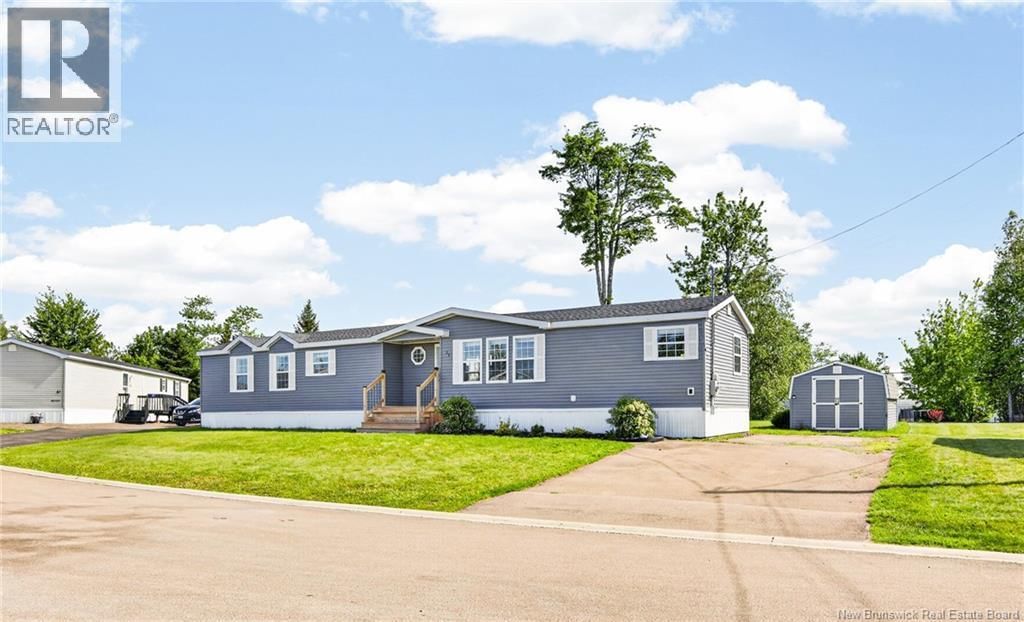 35 Richibuctou, Dieppe, New Brunswick E1A 7N1