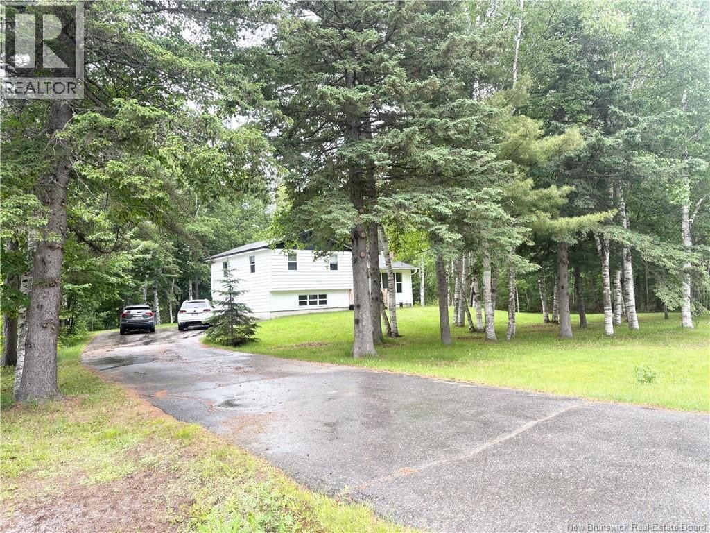 3 Honey Street, Chatham, New Brunswick E1N 3R7