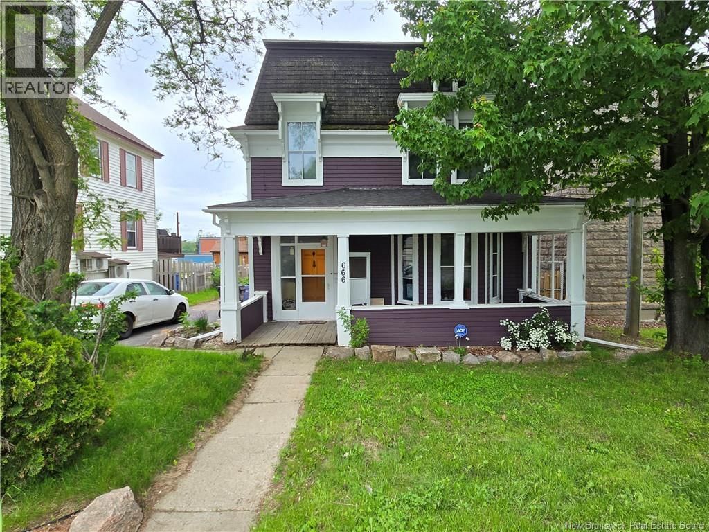666 King, Bathurst, New Brunswick E2A 1R1