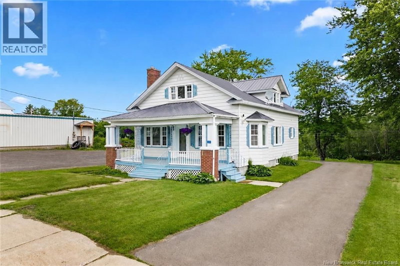98 Main Street Minto New Brunswick, E4B 3M2 - 2 Bedrooms Home For Sale