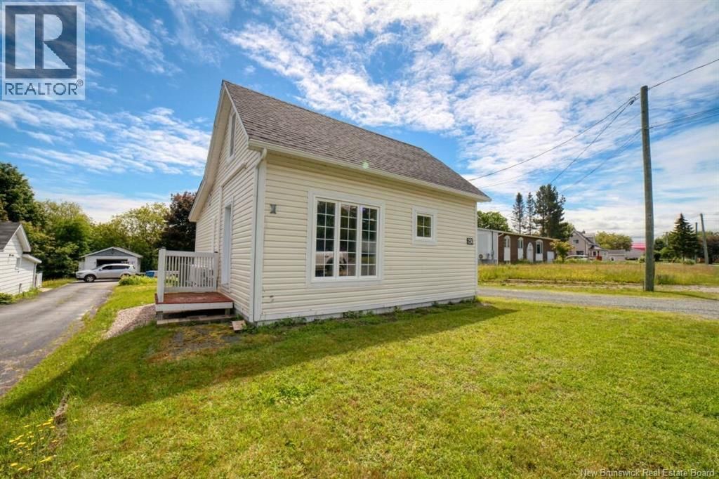 250 Raymond, Bathurst, New Brunswick E2A 2V9