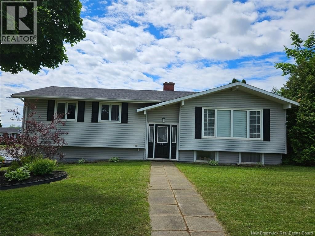 131 Kirkpatrick Street, Woodstock, New Brunswick E7M 2B2