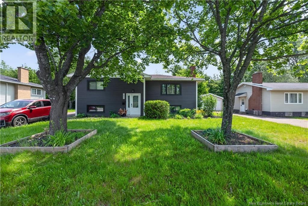 252 Buckingham Avenue, Riverview, New Brunswick E1B 2N8