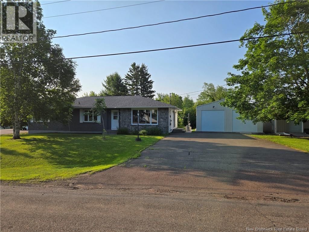 6 Dundas, Saint-Antoine, New Brunswick E4V 1N8