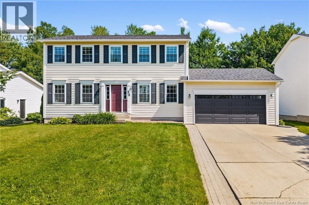 38 Carrington Lane, Fredericton, New Brunswick E3A 5R5