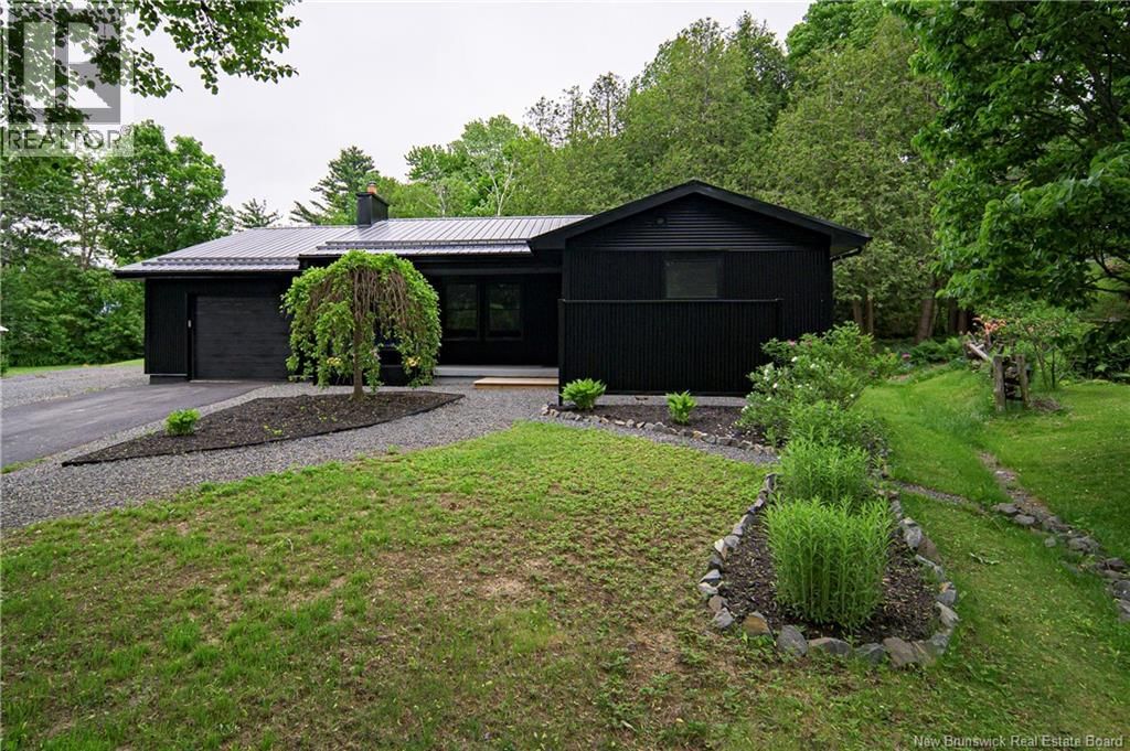 34 Simcoe Court, Fredericton, New Brunswick E3B 2W9
