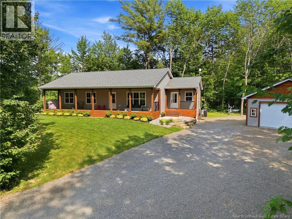 30 Loyalist Lane, Upper Kingsclear, New Brunswick E3E 0C3