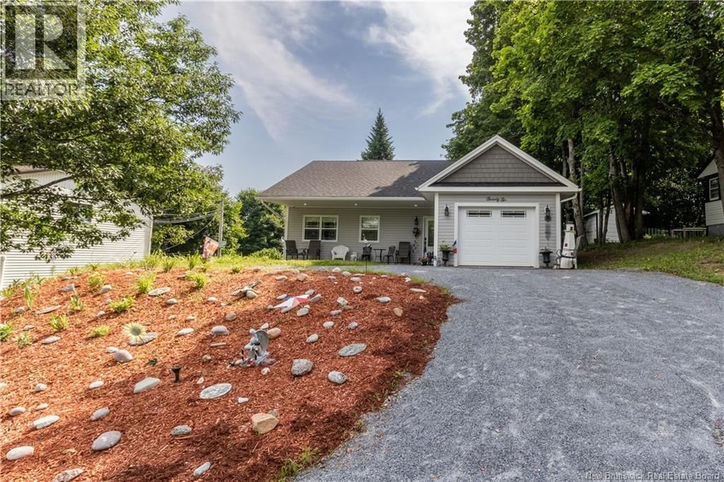 76 Pleasant Avenue, Sussex, New Brunswick E4E 1X7