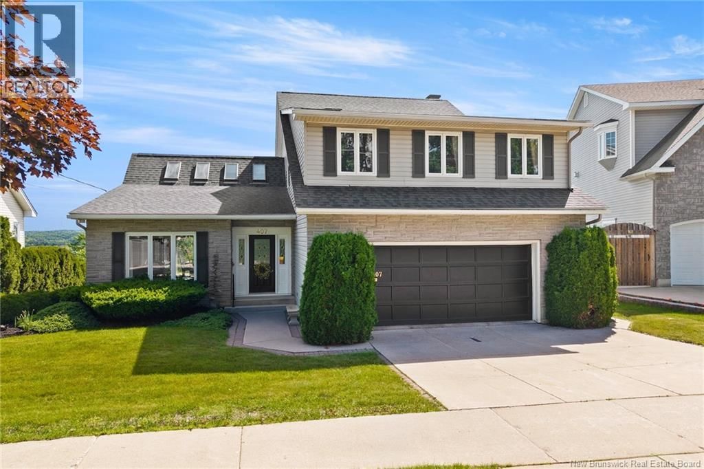 407 Aspendale Lane, Fredericton, New Brunswick E3B 6Y3