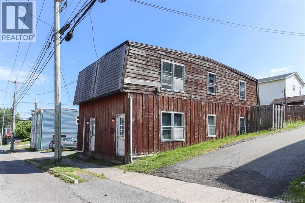 304 Carmarthen Street, Saint John, New Brunswick E2L 2N9