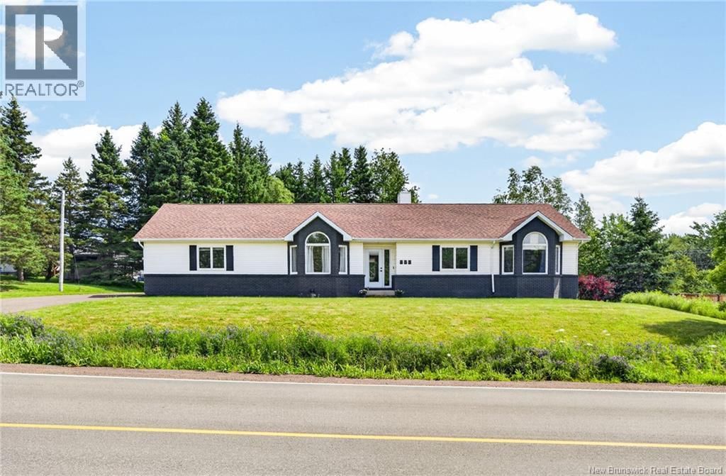 853 Melanson Road, Dieppe, New Brunswick E1A 7N8