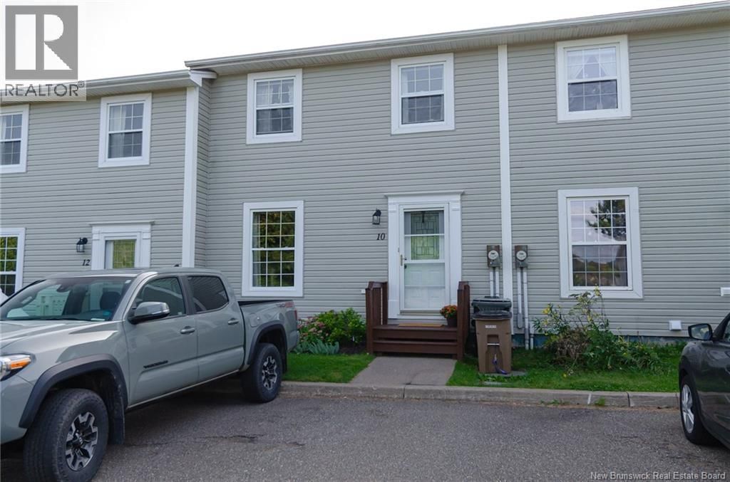 10 Honeysuckle Drive, Saint John, New Brunswick E2M 5X4
