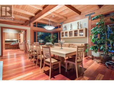 5363 KEW CLIFF Road | West Vancouver British Columbia | Slide Image Thirteen