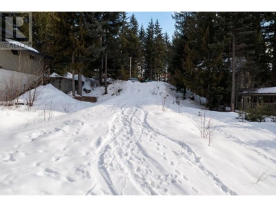 8648 LAKEWOOD Court | Whistler British Columbia | Slide Image Eleven