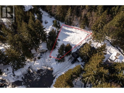 8648 LAKEWOOD Court | Whistler British Columbia | Slide Image Six