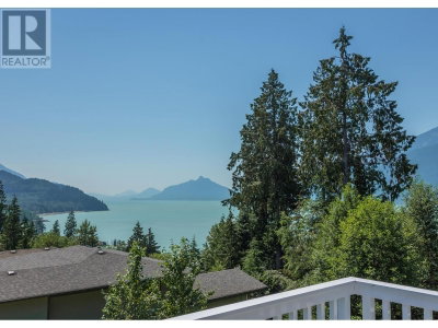 679 COPPER Drive | Squamish British Columbia | Slide Image Thirty-four