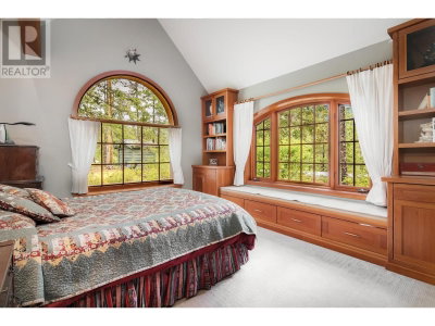 40 BLACK TUSK Drive | Whistler British Columbia | Slide Image Eleven
