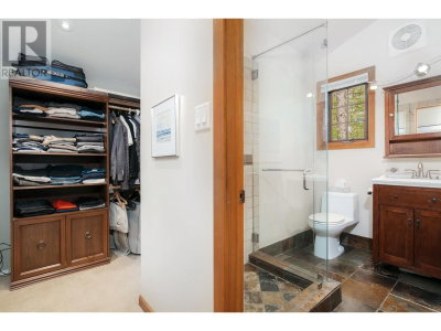 40 BLACK TUSK Drive | Whistler British Columbia | Slide Image Thirteen