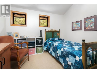 40 BLACK TUSK Drive | Whistler British Columbia | Slide Image Fifteen