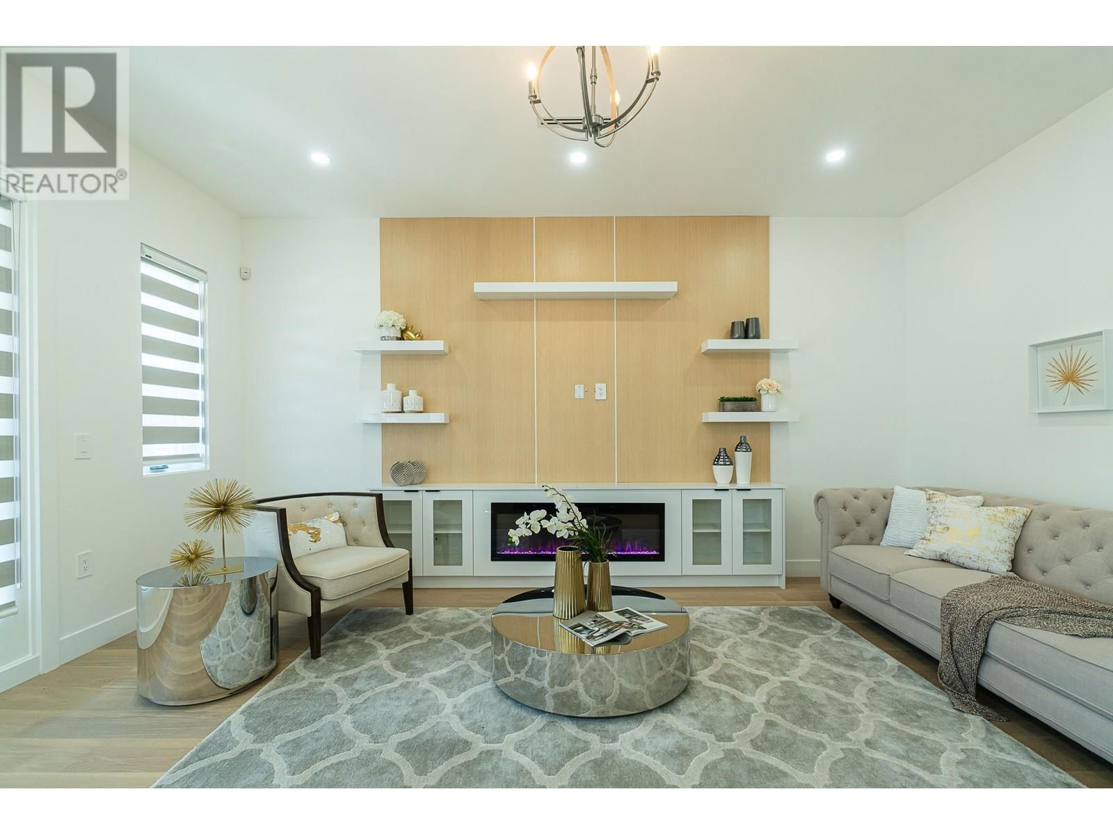 4152 PENDER STREET Image 20