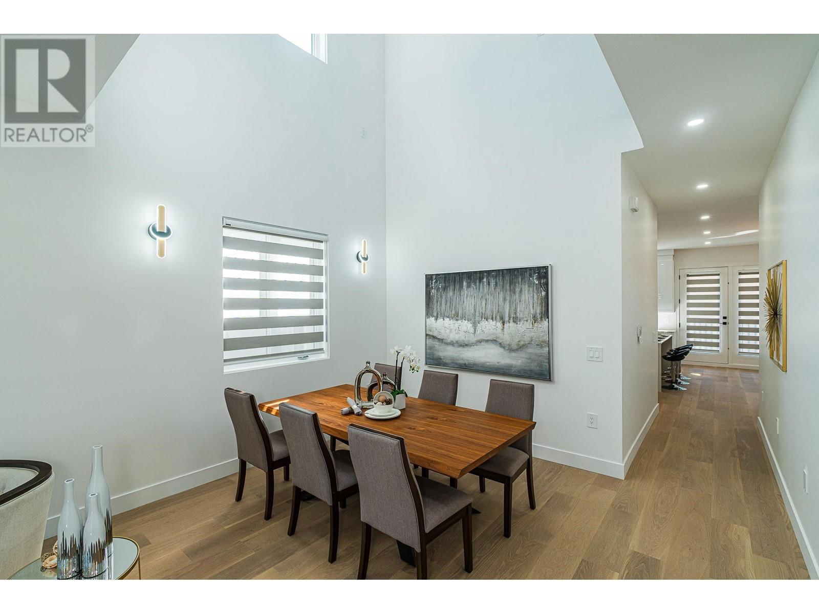4152 PENDER STREET Image 8