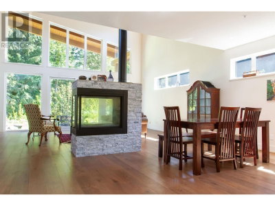 3316 MAMQUAM Road | Squamish British Columbia | Slide Image Sixteen
