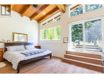 3316 MAMQUAM Road | Squamish British Columbia | Slide Image Nine