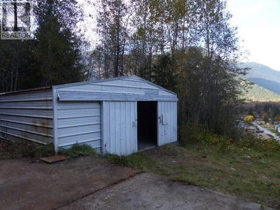 289 MACKENZIE 20 Highway | Bella Coola British Columbia | Slide Image Eight
