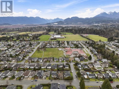 22421 STRENG Avenue | Maple Ridge British Columbia | Slide Image Twenty-one