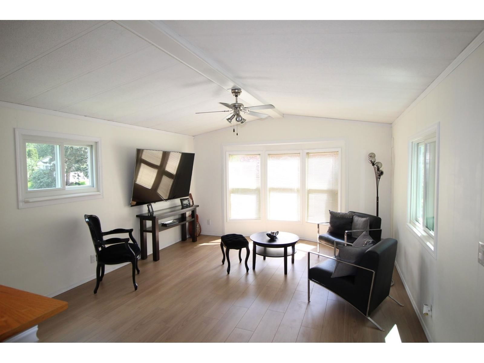207 - 45835 SLEEPY HOLLOW ROAD Image 14