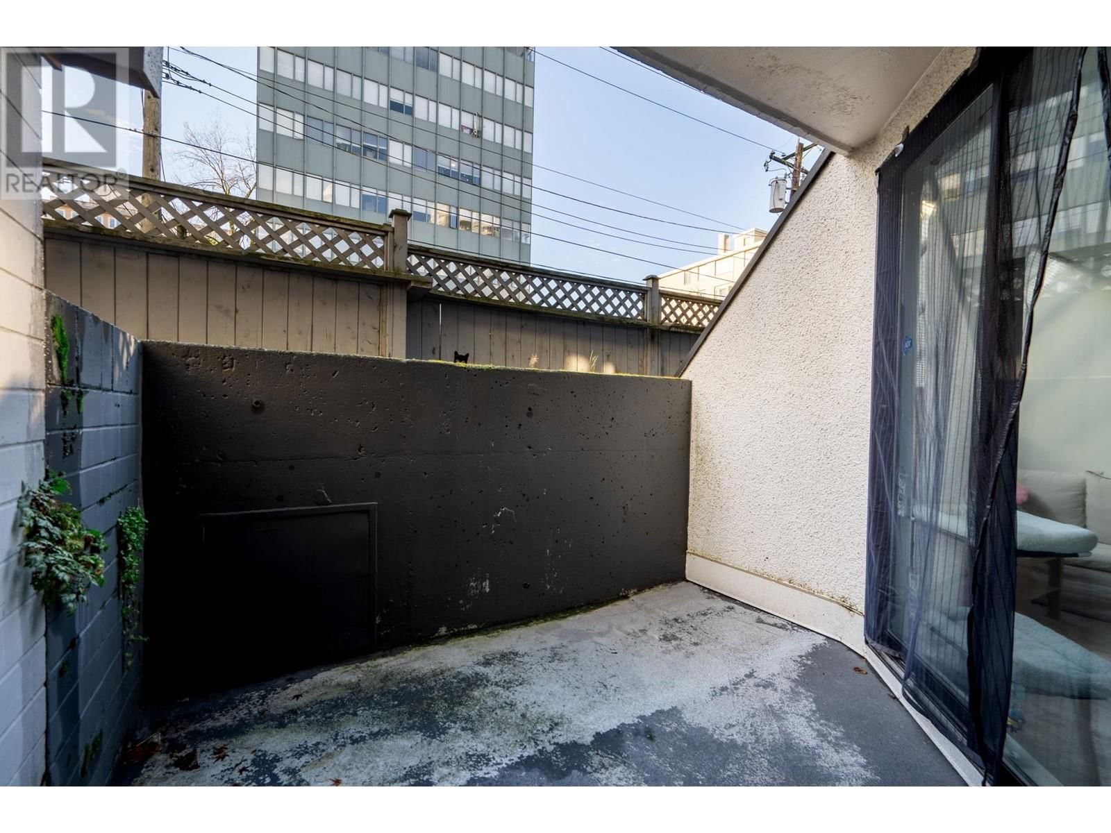 207 1270 ROBSON STREET Image 23