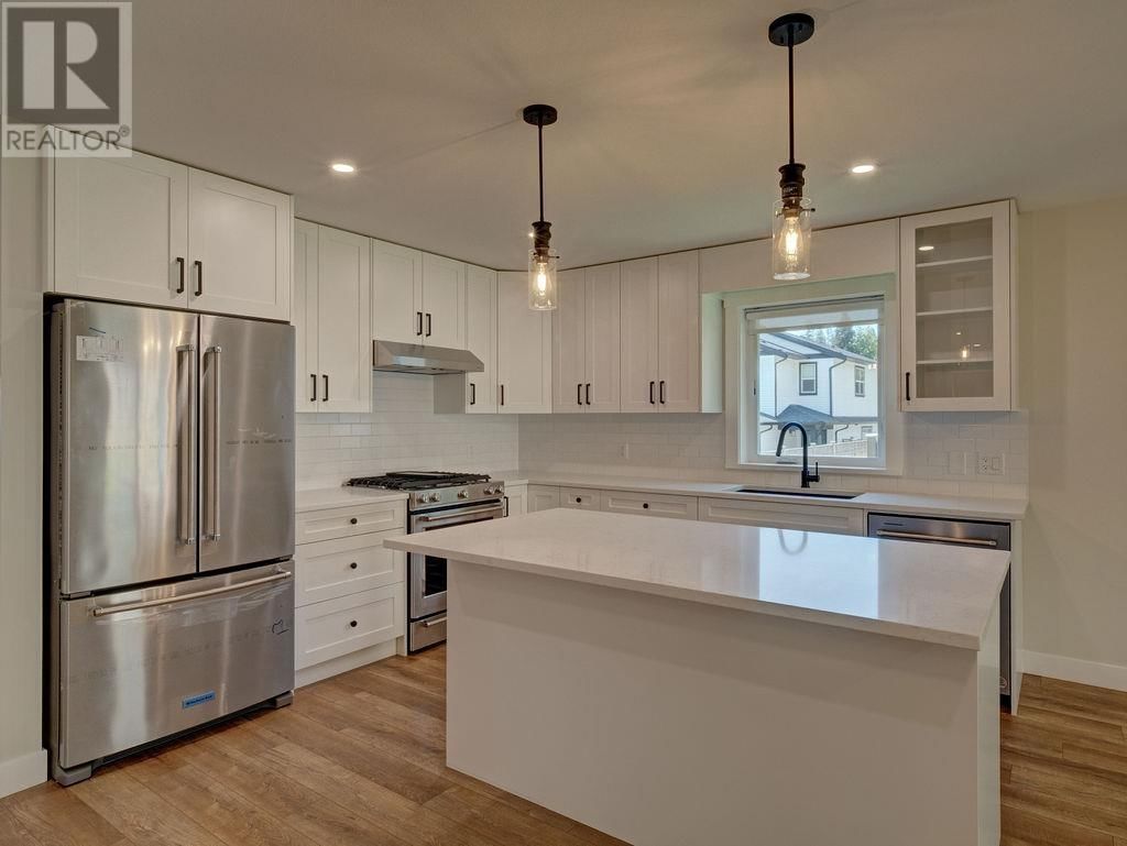 1084 CELIA CRESCENT Image 13