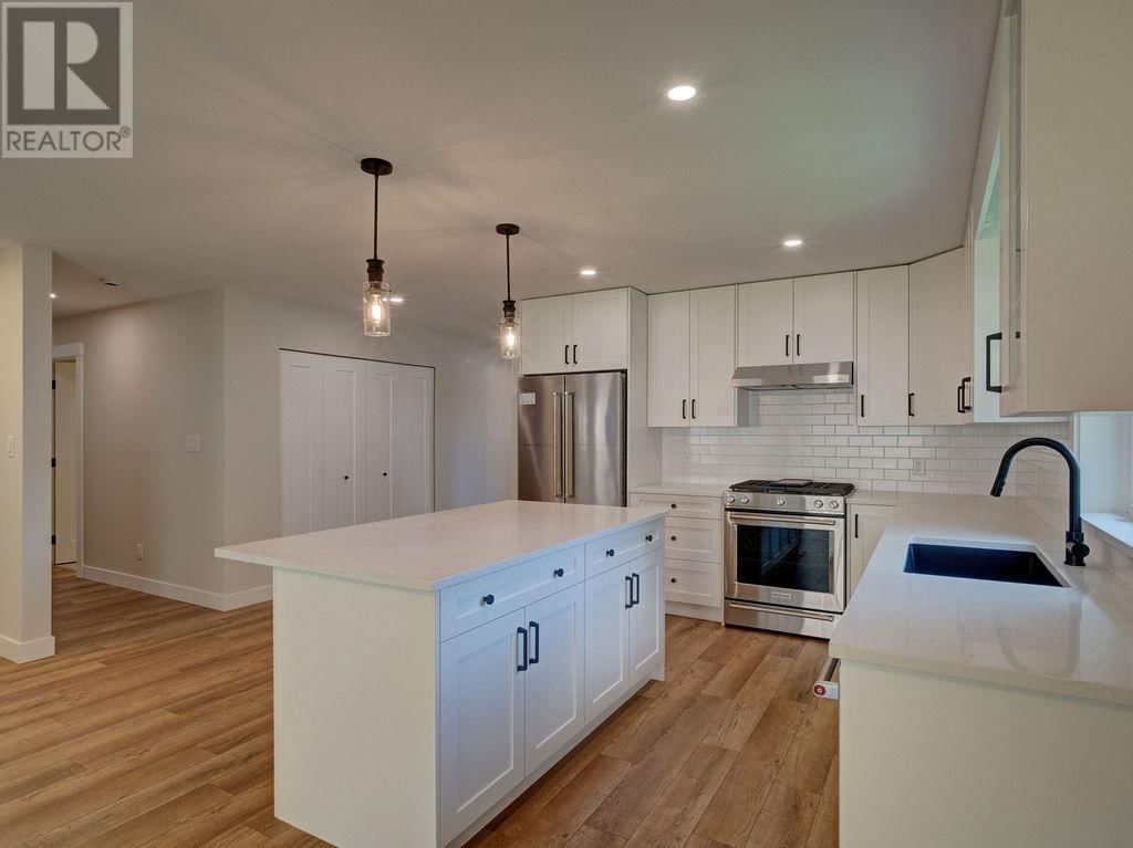 1084 CELIA CRESCENT Image 15