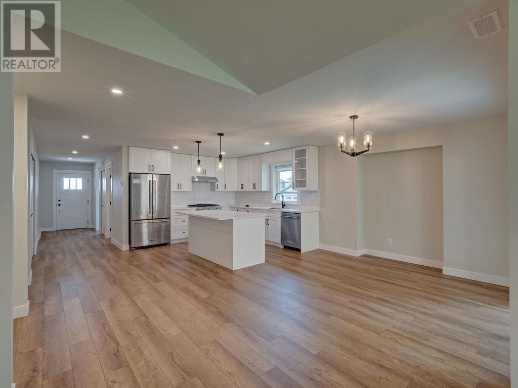 1084 CELIA CRESCENT Image 18