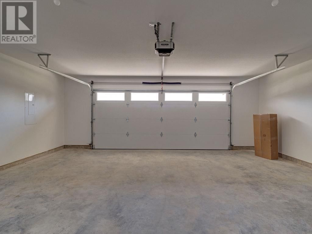1084 CELIA CRESCENT Image 28