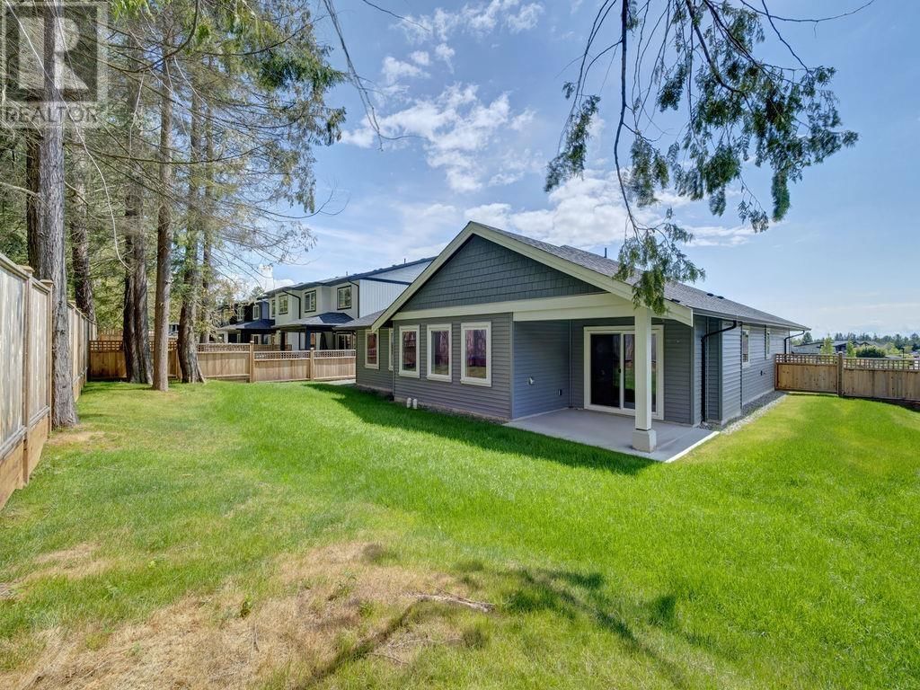1084 CELIA CRESCENT Image 36