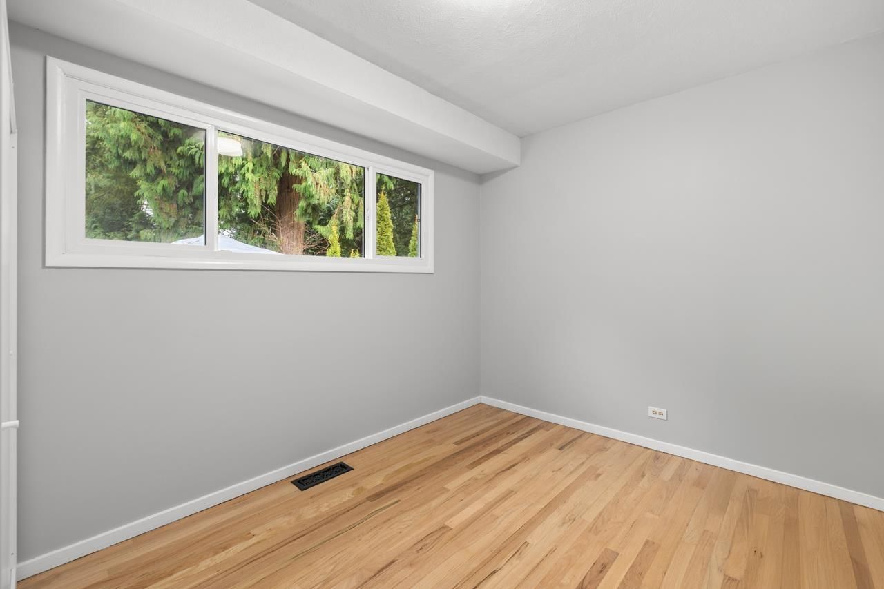 10956 MCADAM Image 15