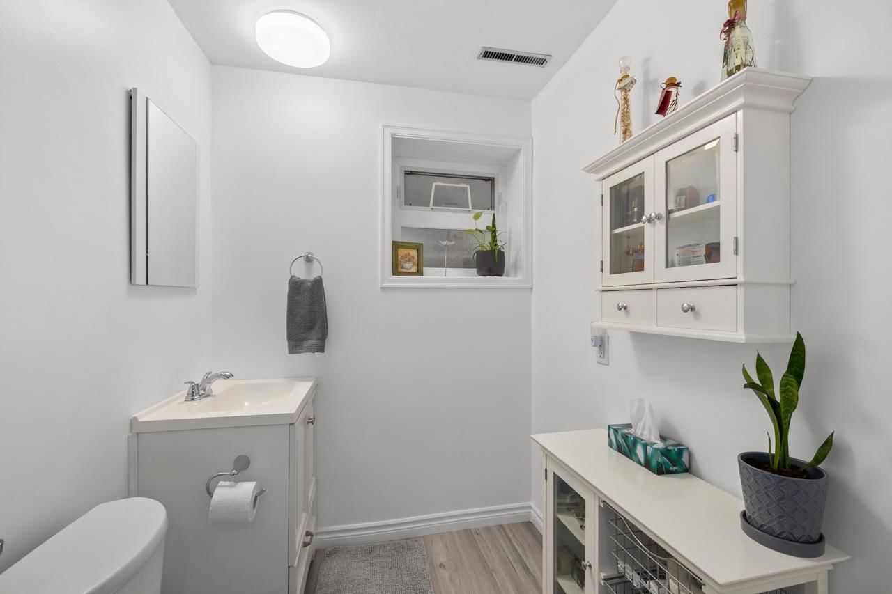 10956 MCADAM Image 22