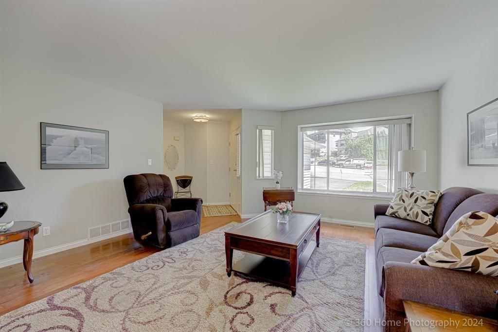 6833 142A Image 9