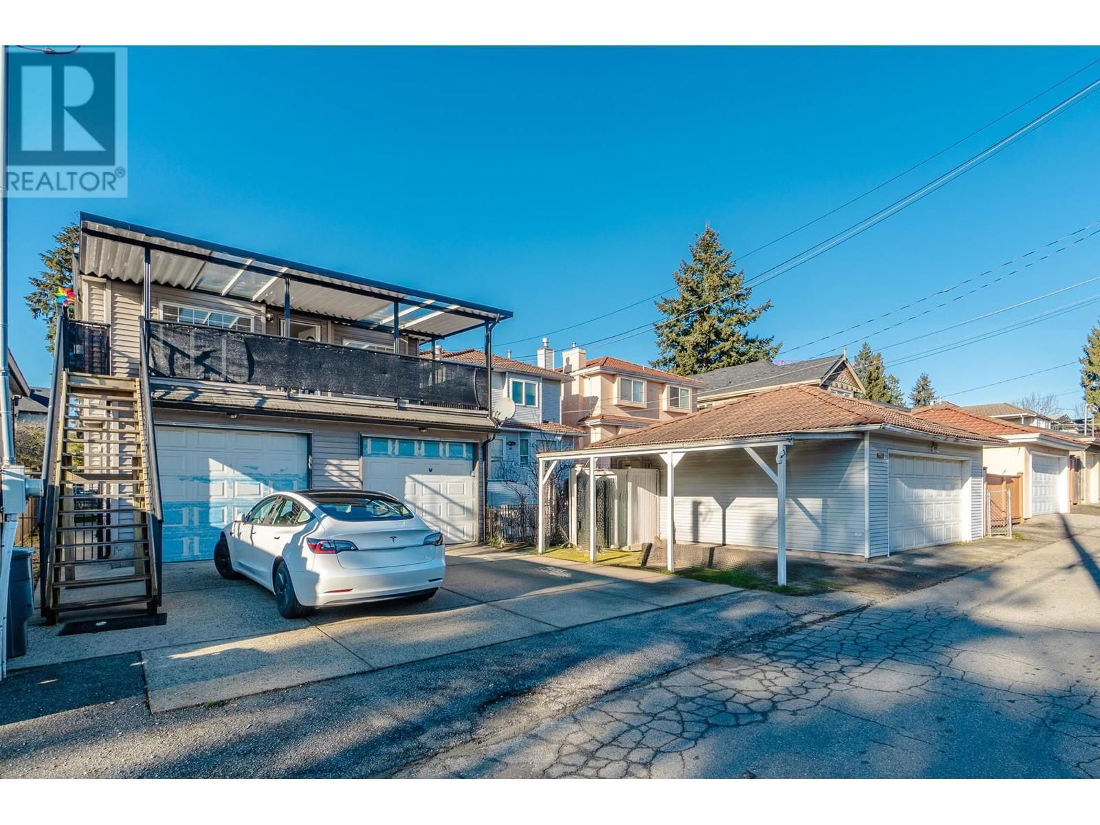 8522 SHAUGHNESSY STREET Image 34