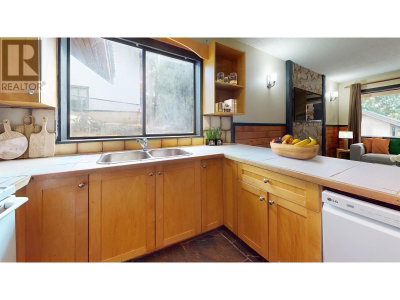 7425 AMBASSADOR Crescent | Whistler British Columbia | Slide Image Six