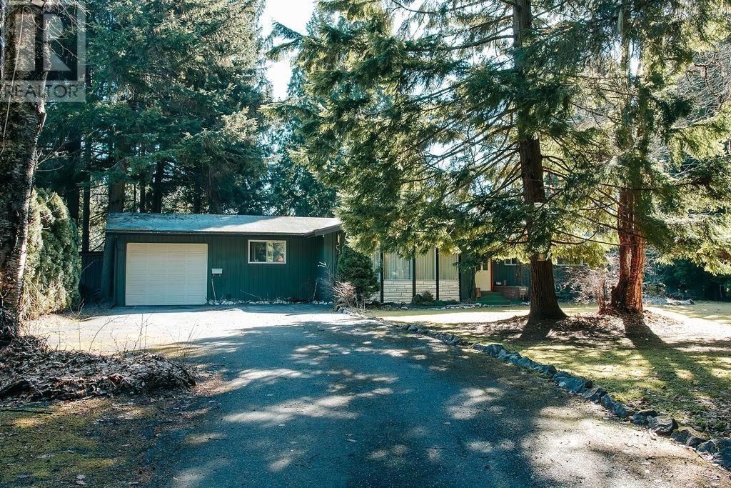 2712 SKEENA STREET Image 34