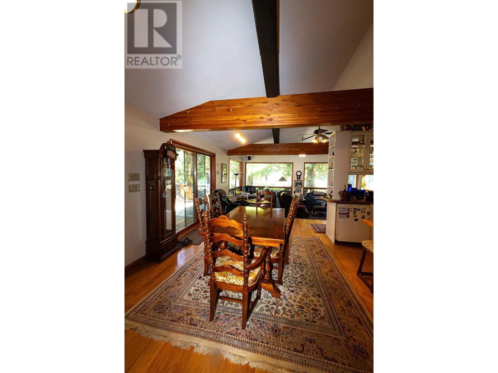 2712 SKEENA STREET Image 6