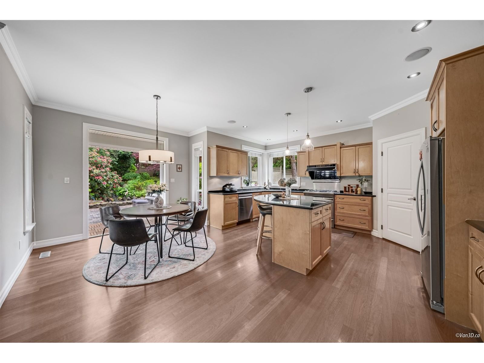15828 SOMERSET Image 13