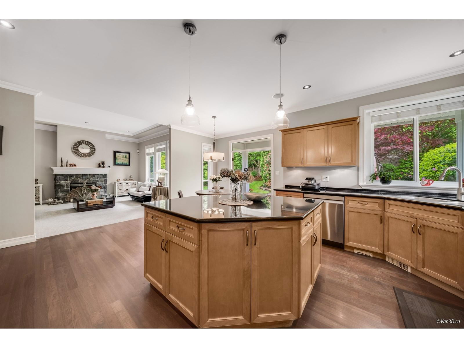 15828 SOMERSET Image 15