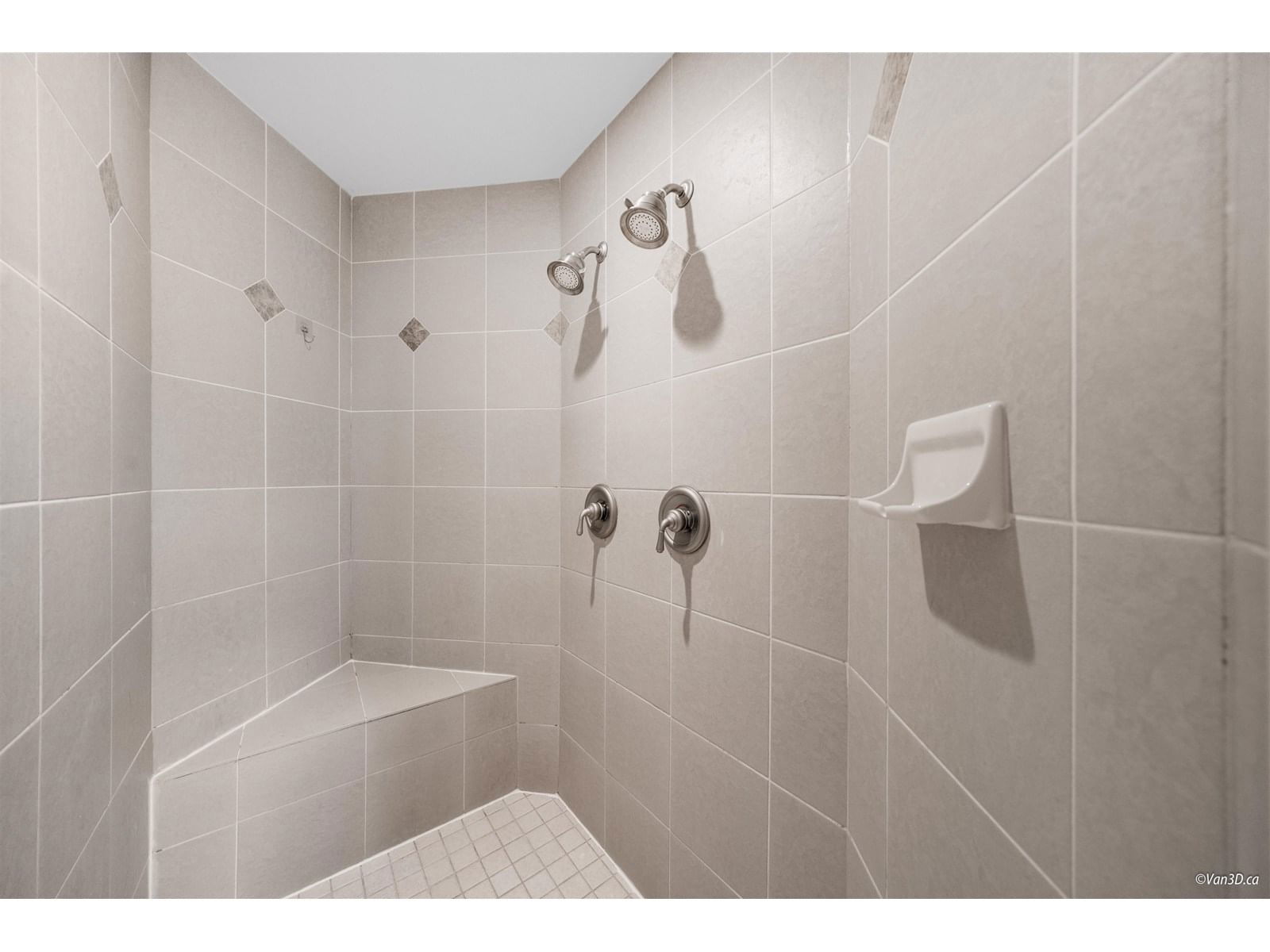 15828 SOMERSET Image 23