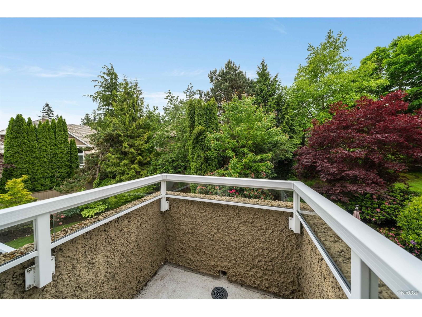 15828 SOMERSET Image 24