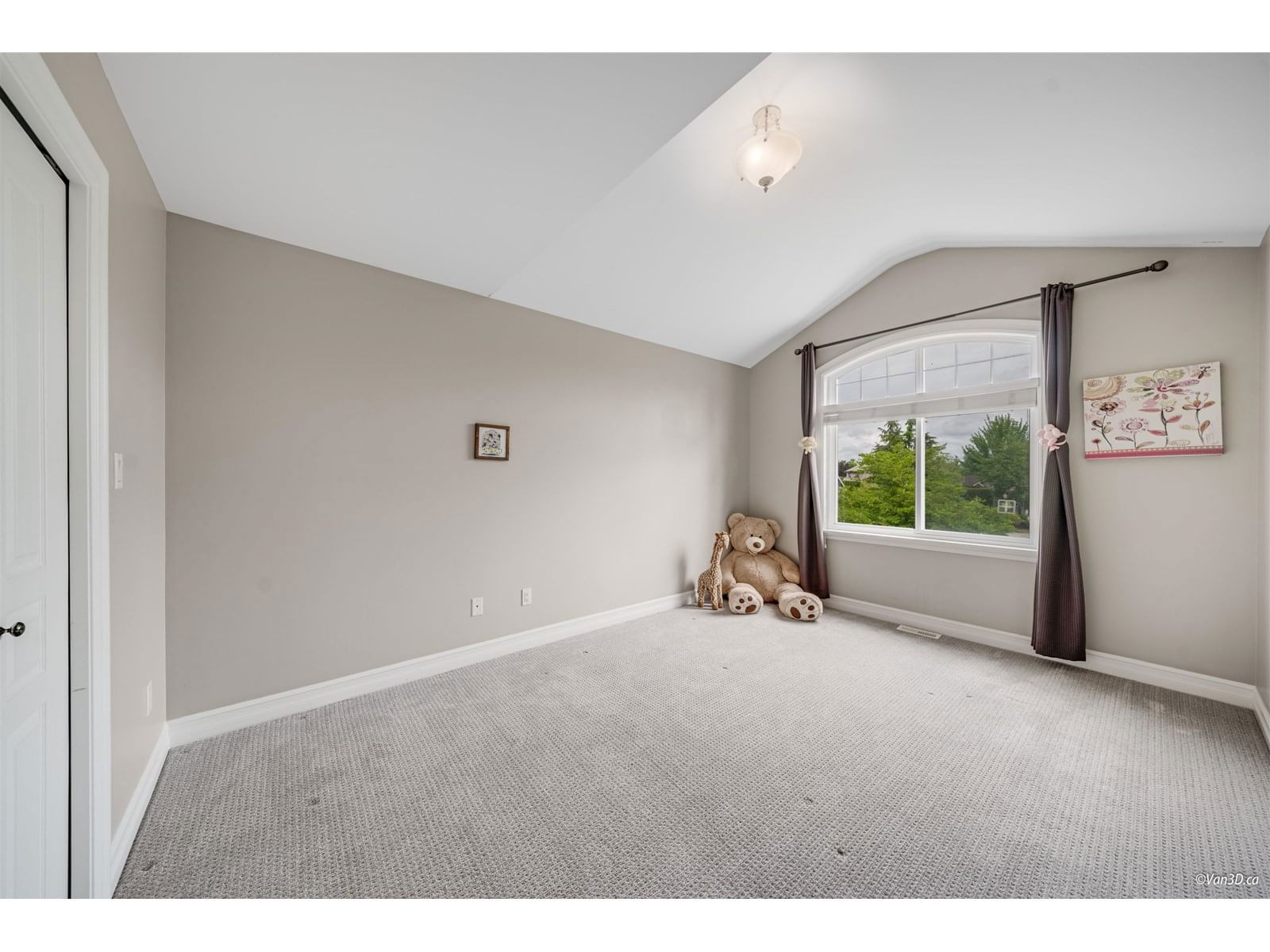 15828 SOMERSET Image 27